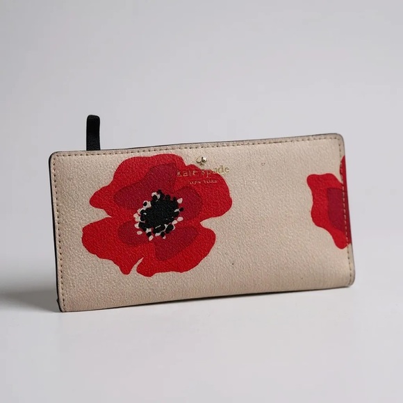 kate spade Handbags - Kate Spade New York Hyde Lane Poppy  Wallet.